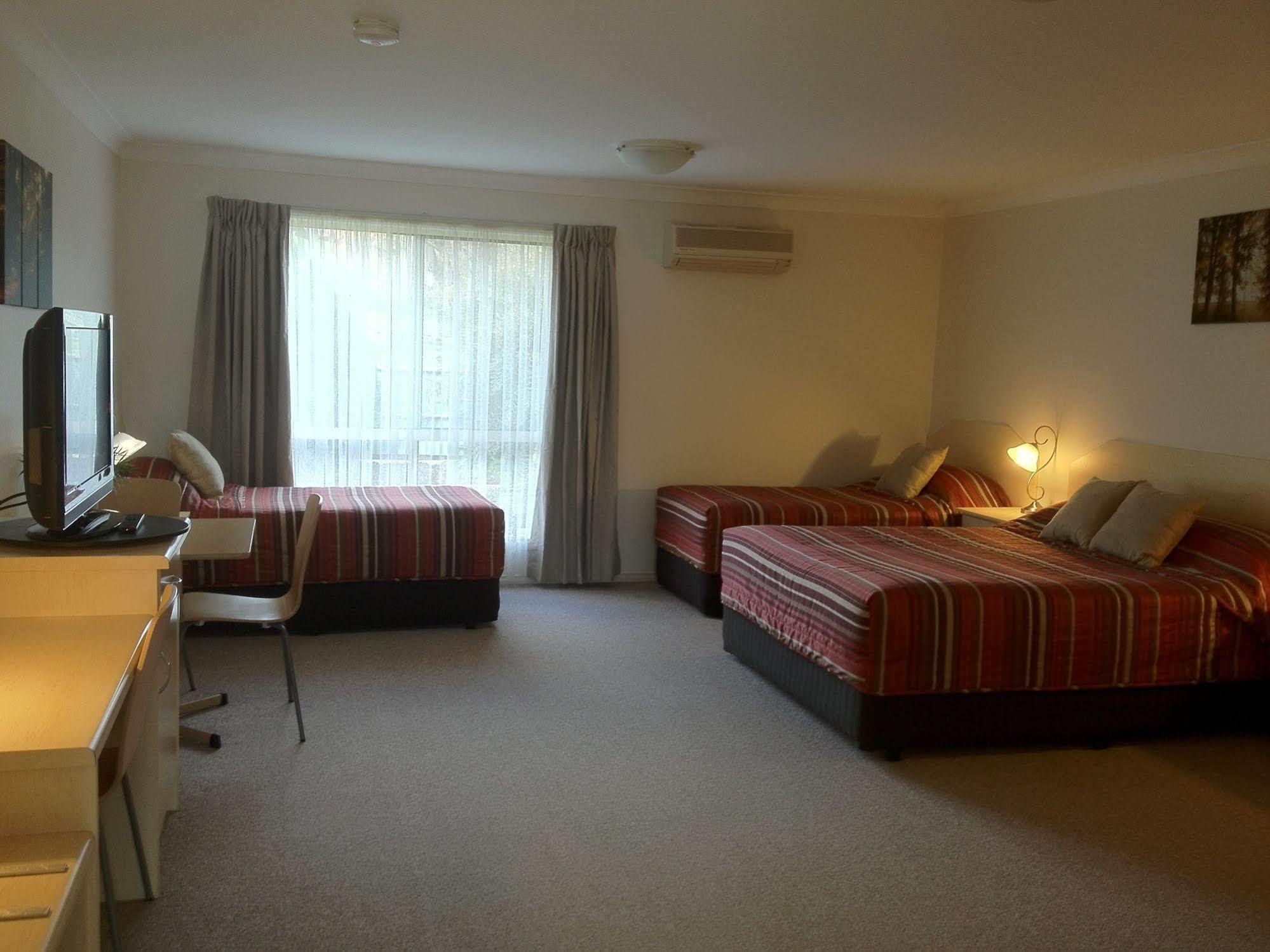 Tuckerbox Motor Inn Gundagai Kültér fotó