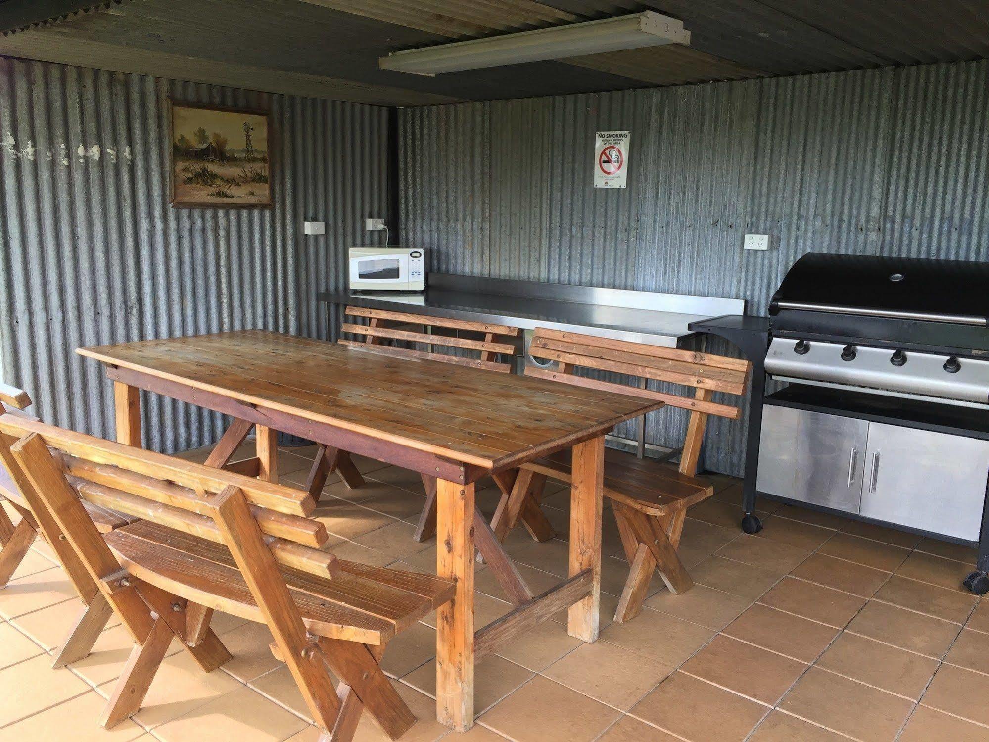 Tuckerbox Motor Inn Gundagai Kültér fotó