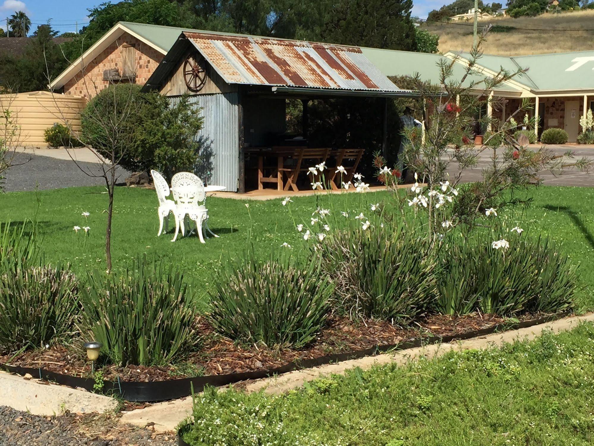 Tuckerbox Motor Inn Gundagai Kültér fotó
